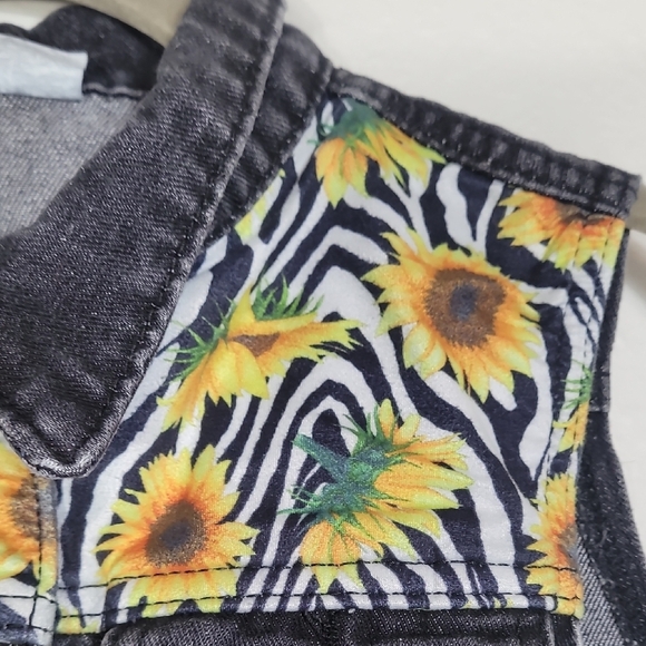Sunflower Embroidered Black Denim Vest Size 10/12 XL Kids Girls Distressed Y2K - Picture 6 of 12